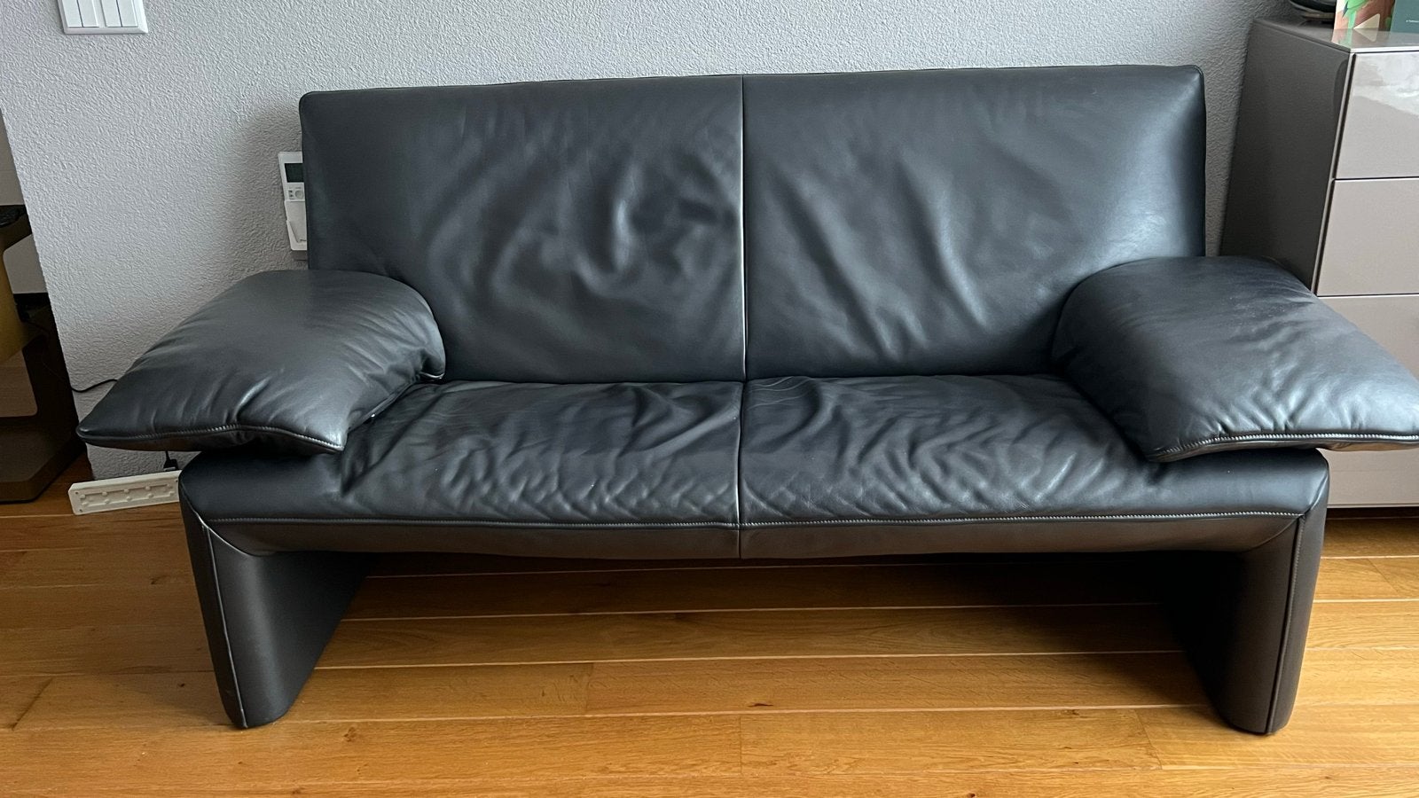 Jori Linea 2-zitsbank - Zwart leer, Ophalen, Gebruikt, 150 tot 200 cm, Tweepersoons