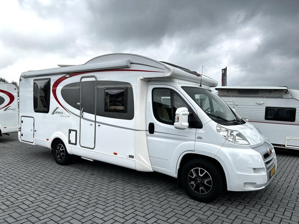Bürstner Ixeo Time IT 720 queensbed/hefbed/levelsys, Caravans en Kamperen, Fiat, 7 tot 8 meter, Bedrijf, Bürstner