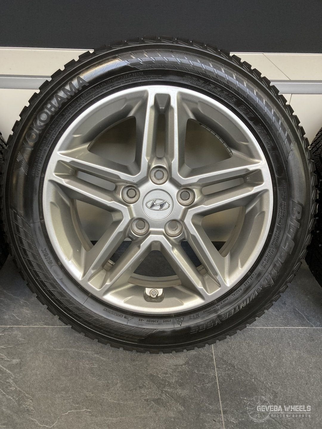 16” originele Hyundai I30 velgen + winterbanden 5x114.3 TPMS, Auto-onderdelen, Banden en Velgen, Gebruikt, -, Banden en Velgen