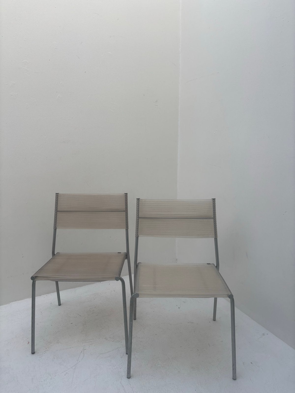 Set van 2 Bonacina Miss B stoelen, Ophalen, Fokke Simonszstraat 10, Kunststof, Gebruikt
