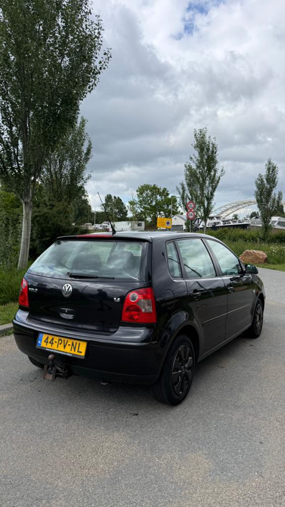 Volkswagen Polo 1.4 2005 Zwart, Voorwielaandrijving, 15 km/l, 4 cilinders, Zwart