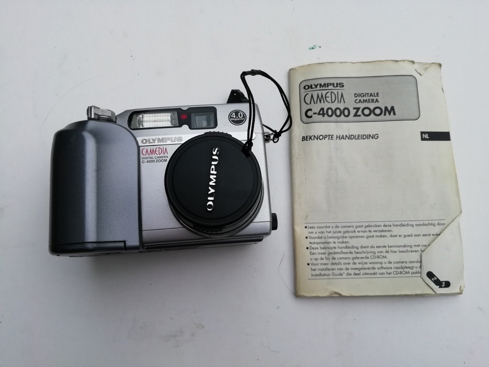 Olympus Camedia C-4000 Zoom Digitale Camera met Tas, Ingebouwde flitser, Gebruikt, Olympus, Compactcamera