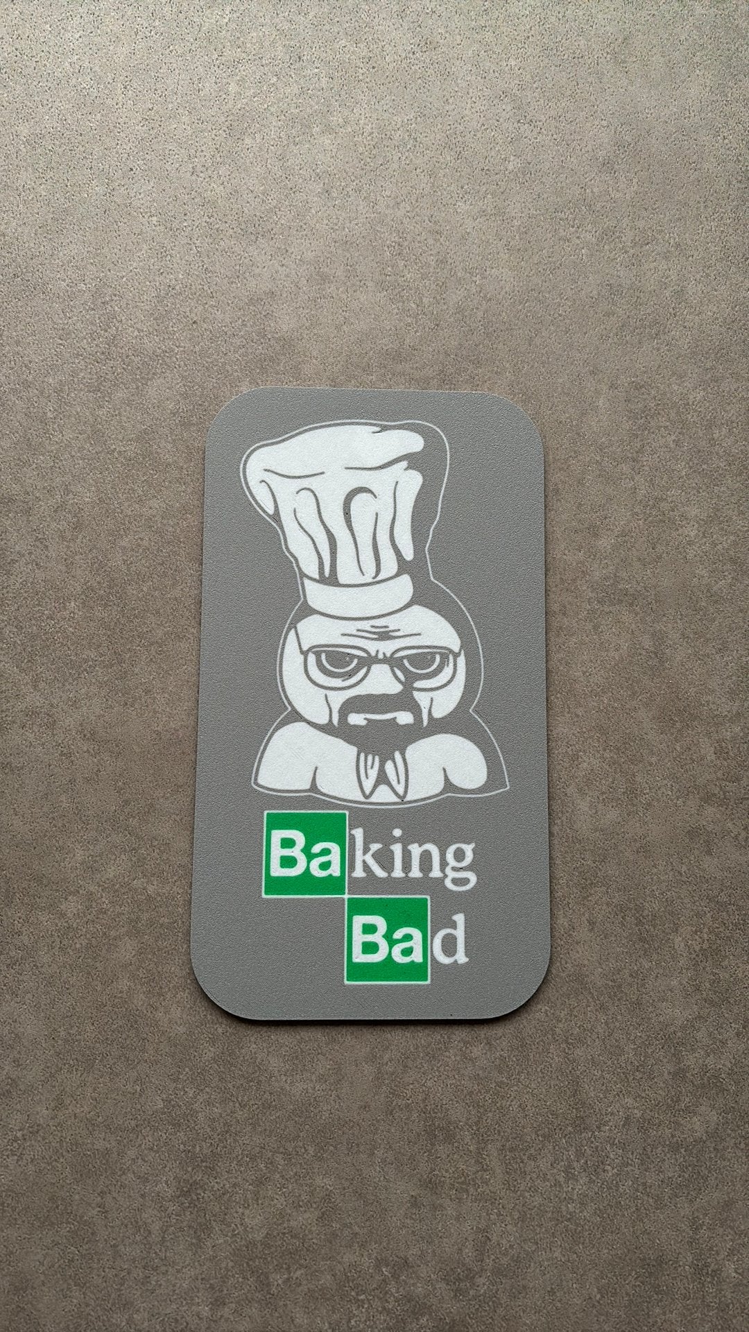Grappig bordje baking bad, Ophalen