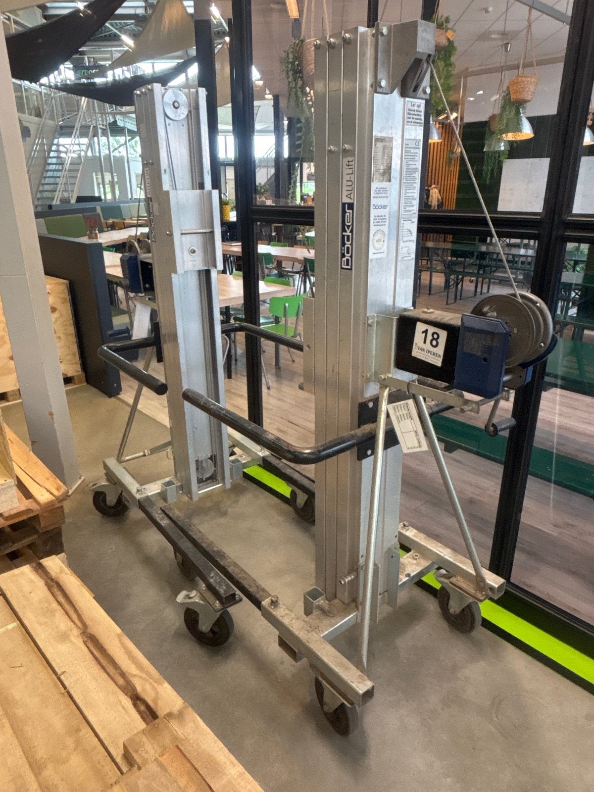 Böcker ALU-lift LMC 450 - 2x aluminium kanaalliften, Ophalen of Verzenden
