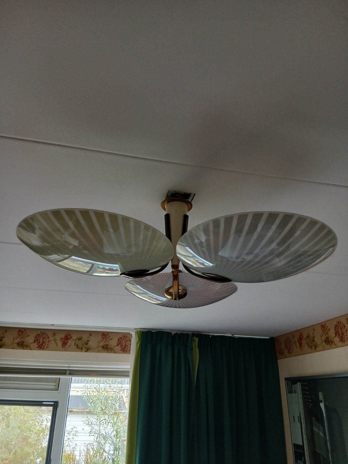 Vintage Plafondlamp met 3 Glazen schalen, Gebruikt, Vintage, Meerkleurig, Ophalen of Verzenden