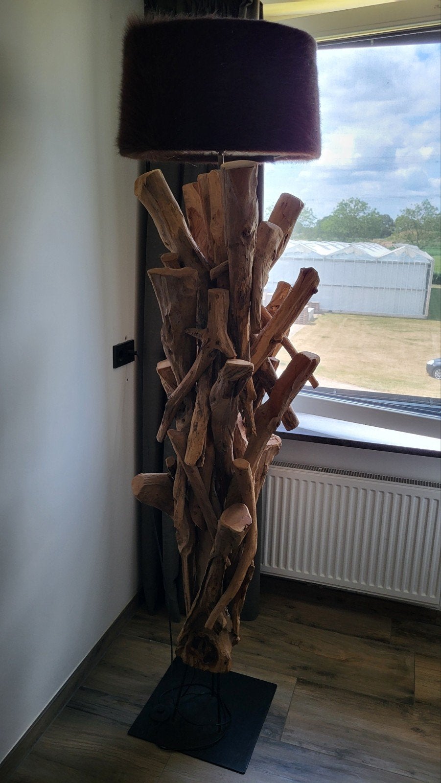 Robuuste houten vloerlamp met koeienvacht lampenkap, Ophalen, Gebruikt, 200 cm of meer, Natuurlijk materiaal
