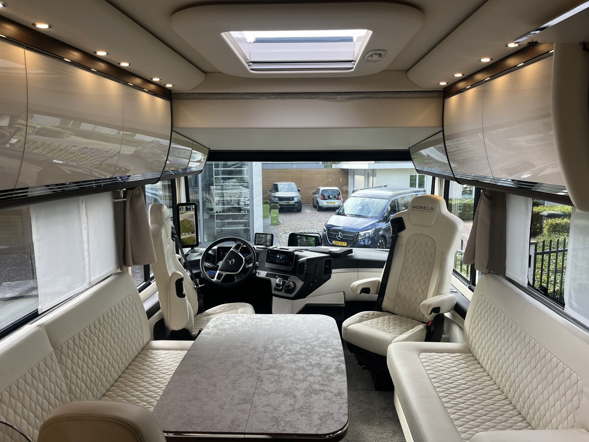 Morelo Grand Empire 98MB Mercedes Actros 530pk (bj 2027), 10 meter en meer, Galliersweg 39
5349AT  OSS, NL, Diesel, Mark@niesmannbischoff.nl