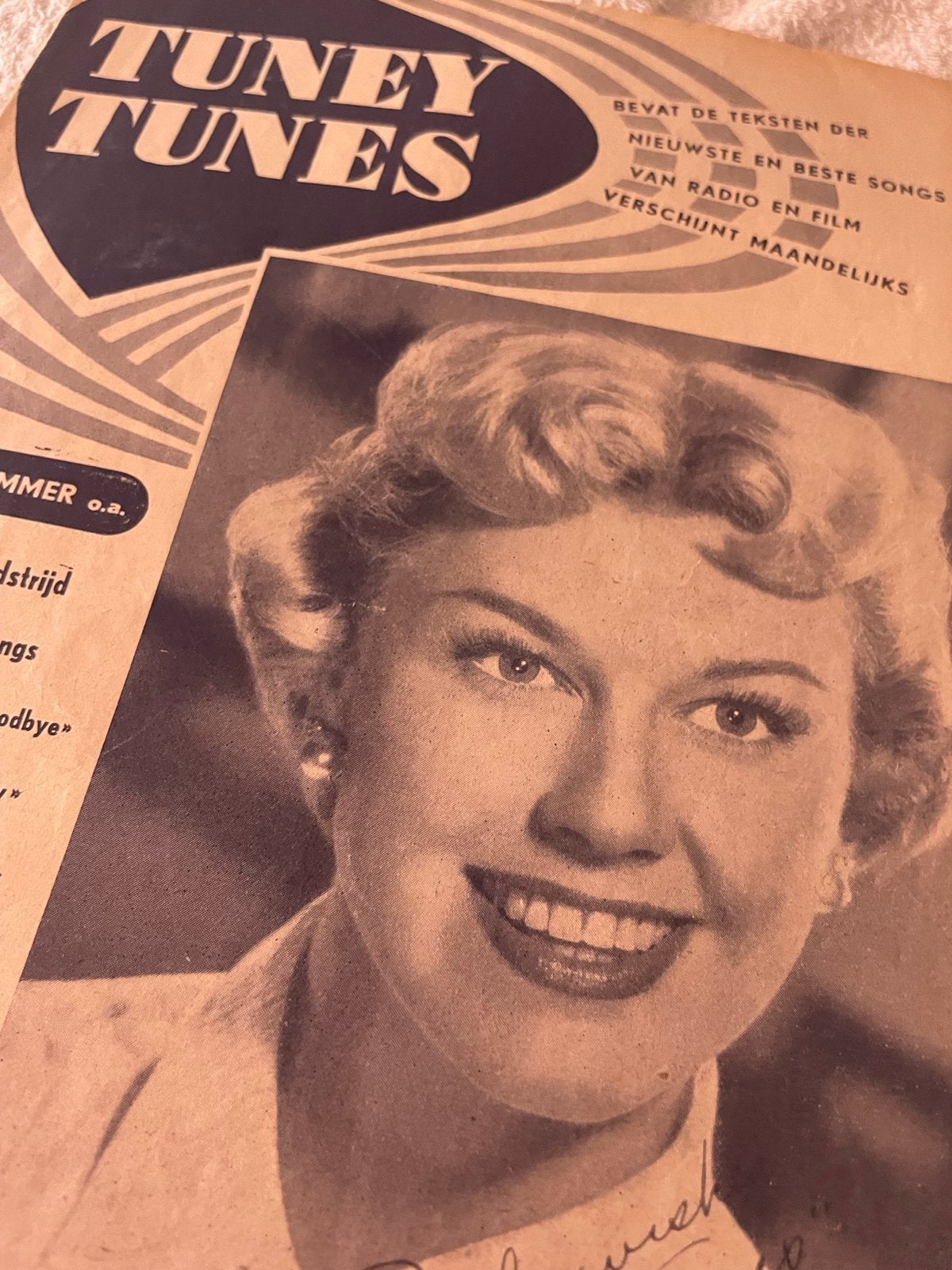 Doris Day in Tuney Tunes - Vintage Muziekblad, Ophalen of Verzenden, 1940 tot 1960, Tijdschrift