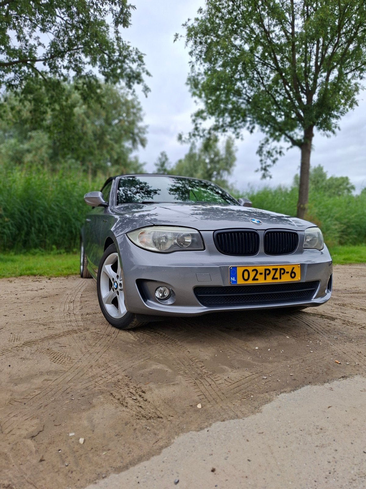 BMW 1-Serie 2.0 120I Cabrio AUT 2011 Grijs, Auto's, Achterwielaandrijving, 1995 cc, 4 cilinders, Cabriolet