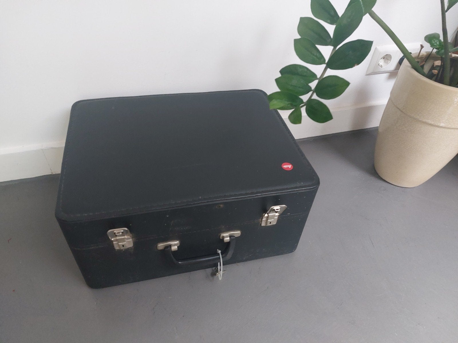 Leitz diaprojector koffer met sleutels, Verzenden, Gebruikt