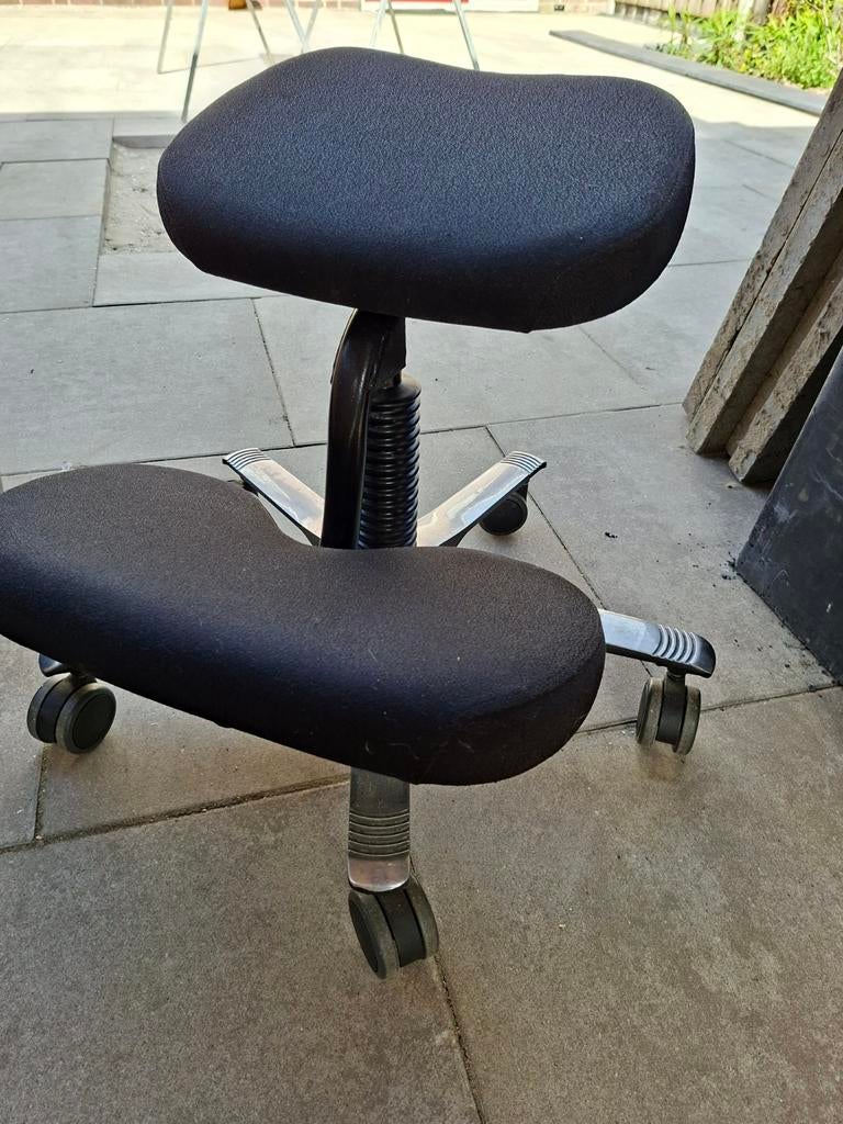 Kniestoel - Zwart, Ophalen, Gebruikt, Zwart, Bureaustoel