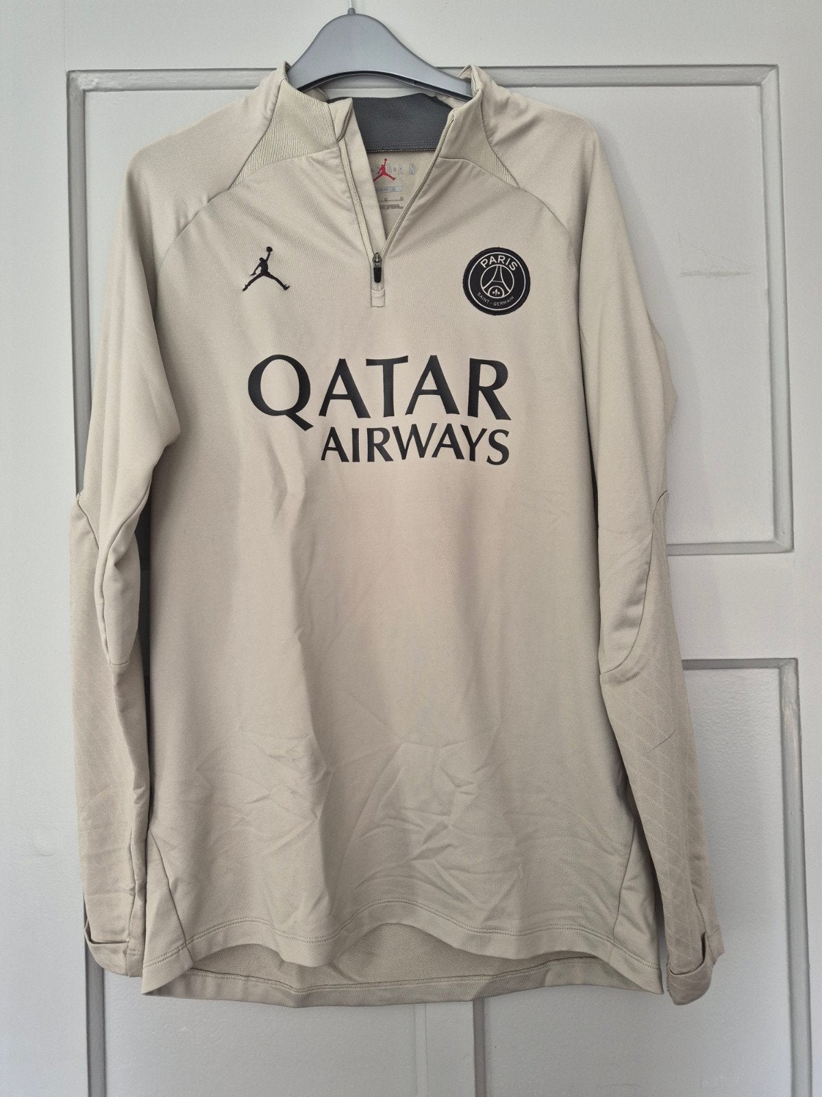PSG Jordan trainingspak maat M, Maat 48/50 (M), Beige, Ophalen of Verzenden, Zo goed als nieuw