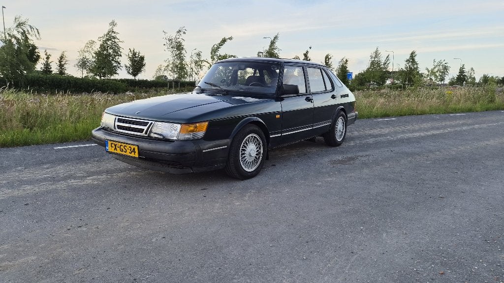Saab 900 2.0 I 16 HB U9 1992 Groen, Auto's, Saab, Voorwielaandrijving, 4 cilinders, Origineel Nederlands, Saab 900
