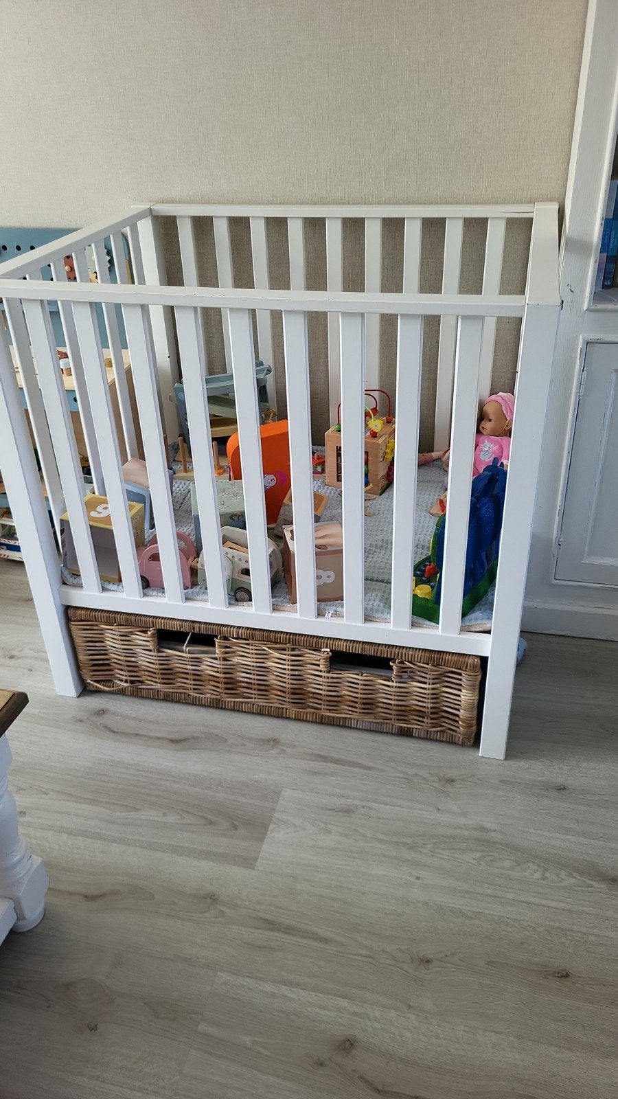 Witte box met rieten opberglade, Ophalen, Gebruikt