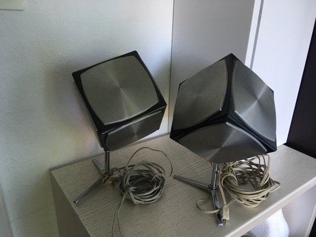 Gründig 2 sts. Sateliet  Stereo  Boxen 60  Watt op Statief