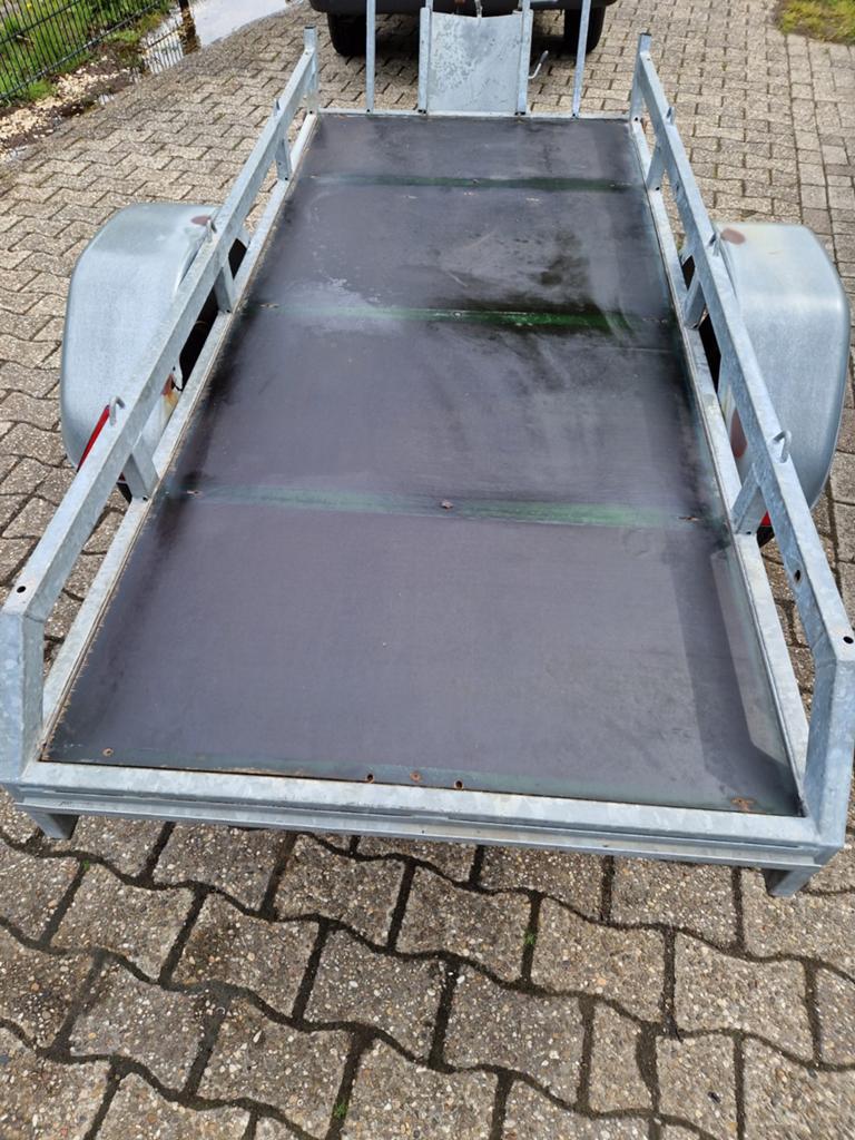 Motor aanhangwagen, Ophalen, Gebruikt