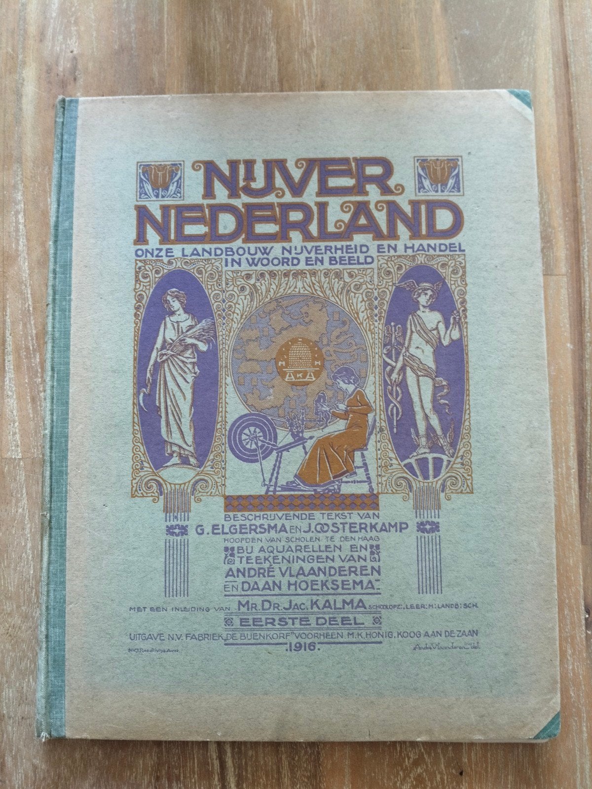 Nijver Nederland onze landbouw nijverheid en handel, Boeken, Ophalen of Verzenden, Gelezen, Plaatjesalbum