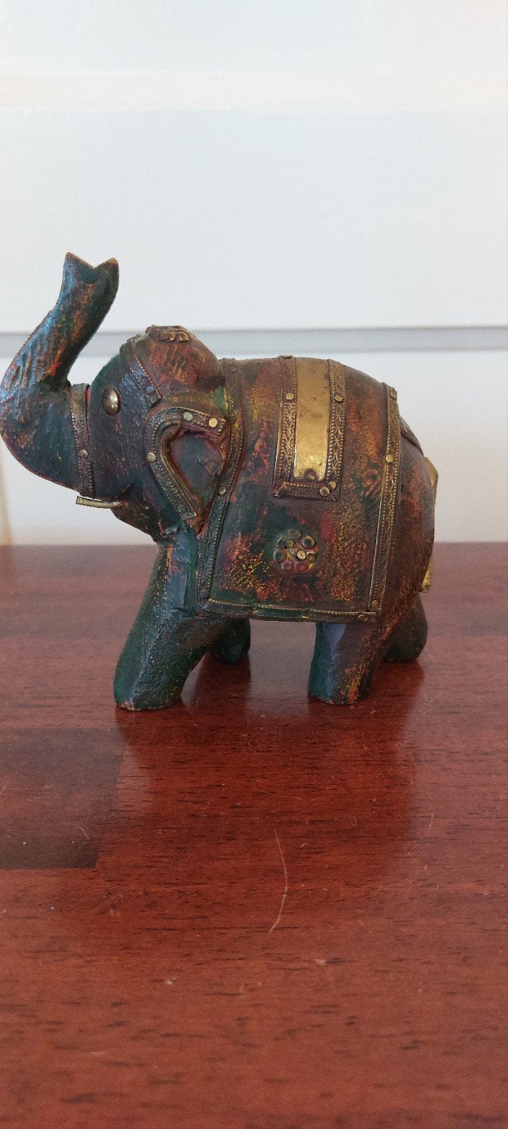 mooi gekleurd houten olifantje uit India, Verzamelen, Beelden en Beeldjes, Ophalen of Verzenden, Dier