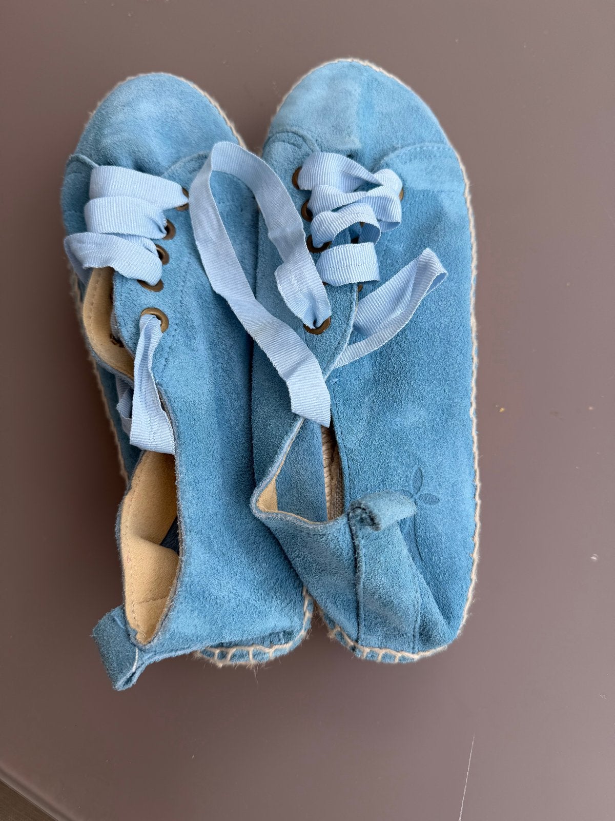 Manebí Espadrilles in suède, maat 38, lichtblauw, Ophalen of Verzenden, Zo goed als nieuw, Blauw, Espadrilles of Moccasins