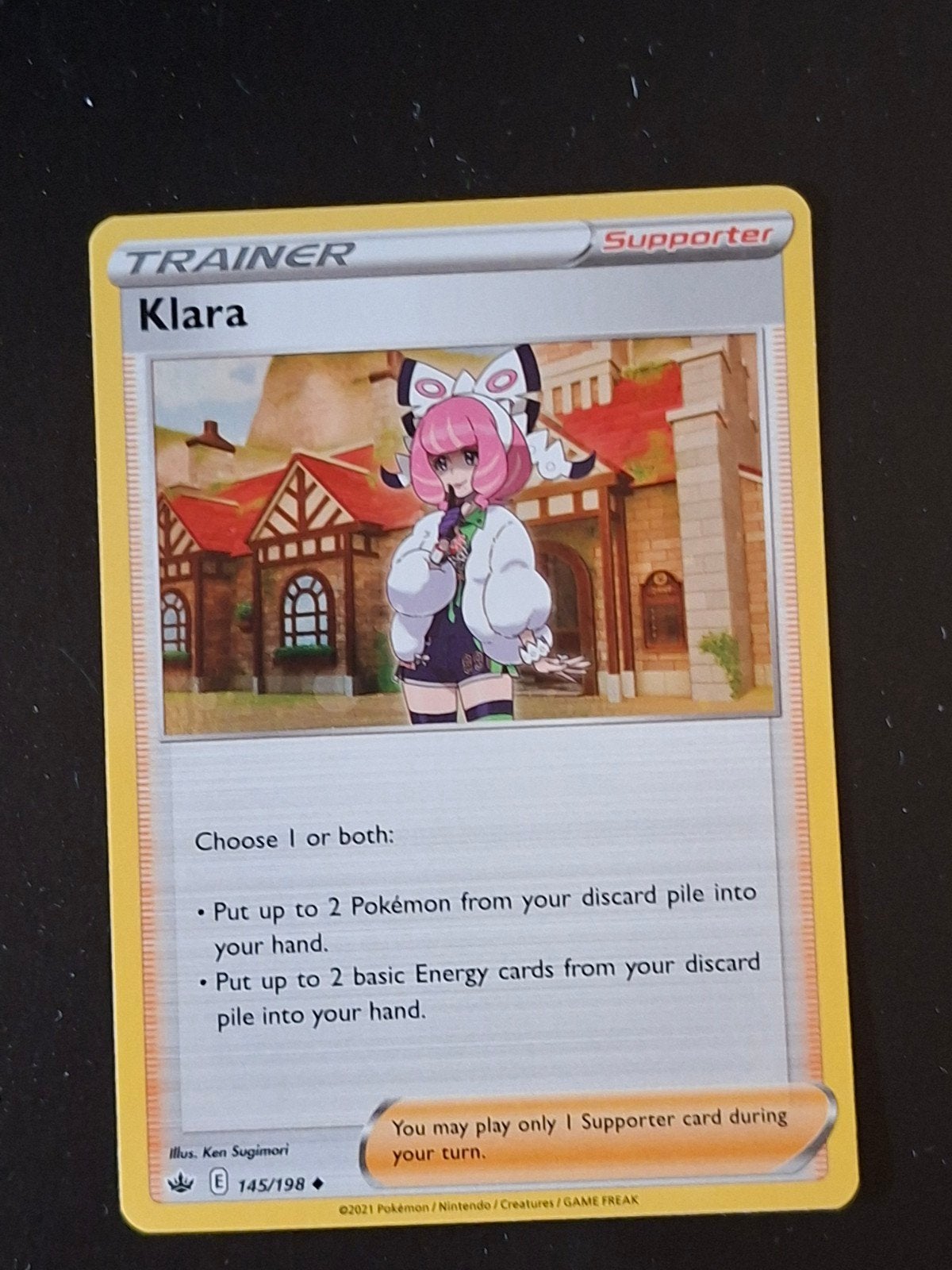 Klara Holo Supporter Trainer Kaart - Chilling Reign, Ophalen of Verzenden
