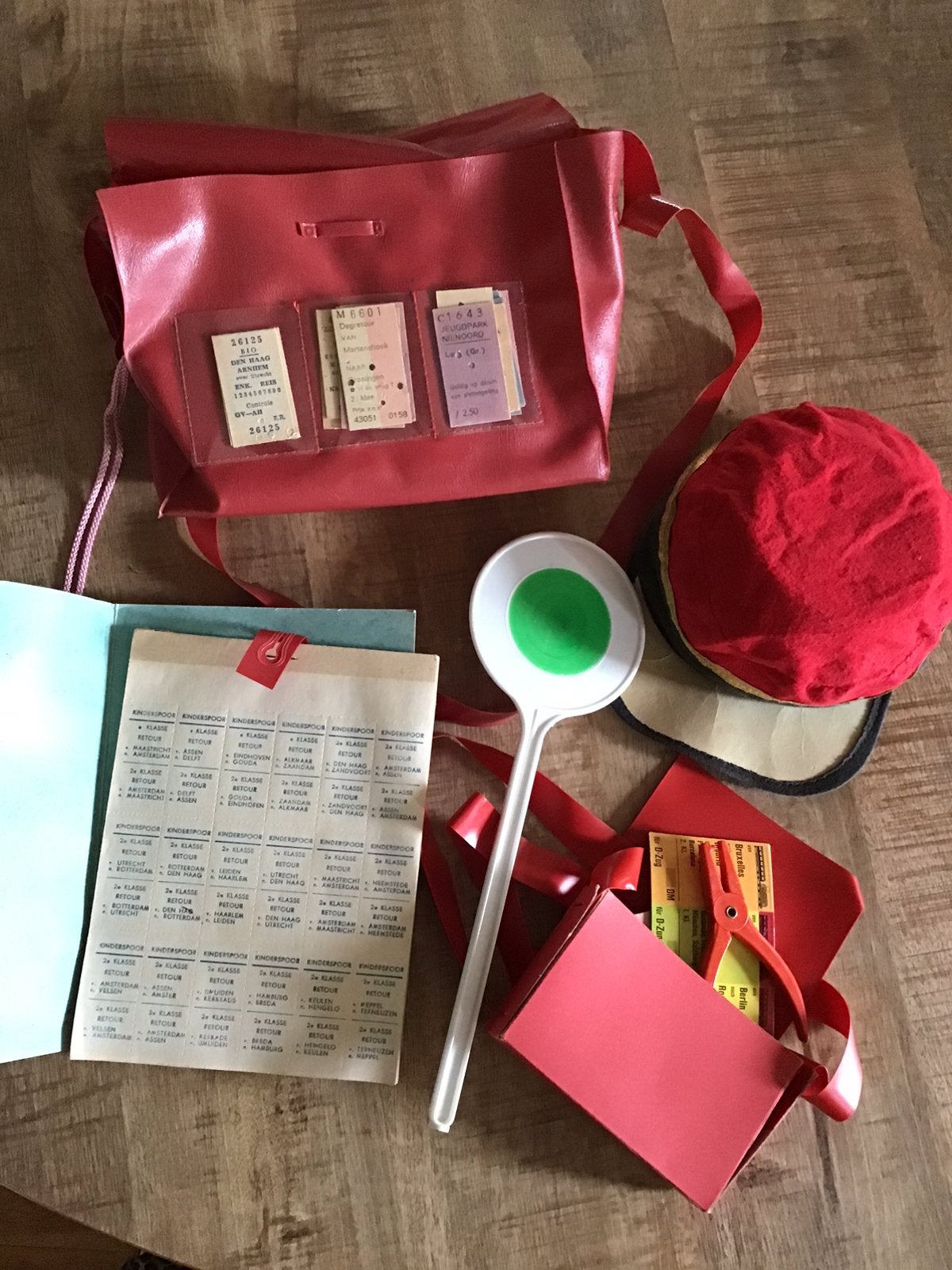 Vintage treinconducteur tasje met toebehoren.  Jaren 60/70, Ophalen of Verzenden