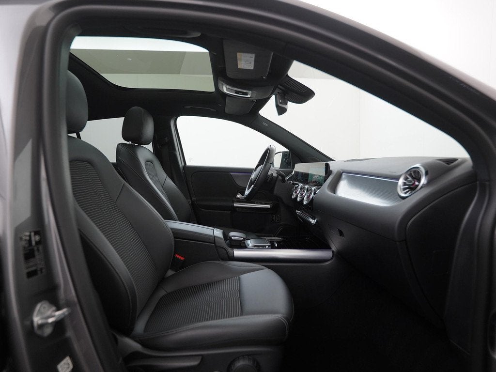 Mercedes-Benz GLA-klasse 250e Progressive Night | Panoramada, Auto's, Mercedes-Benz, 12 maanden, 4 cilinders, Leder en Stof, Bedrijf
