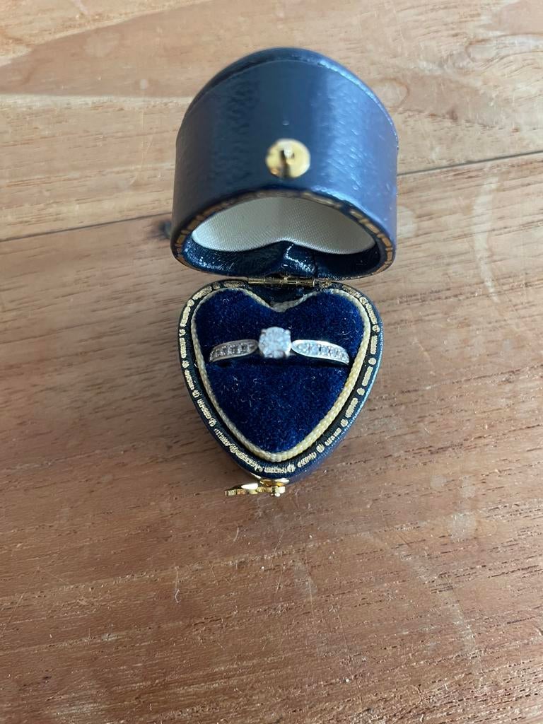 Platinum ring met briljanten, Ophalen, Overige kleuren, Zo goed als nieuw, Met edelsteen