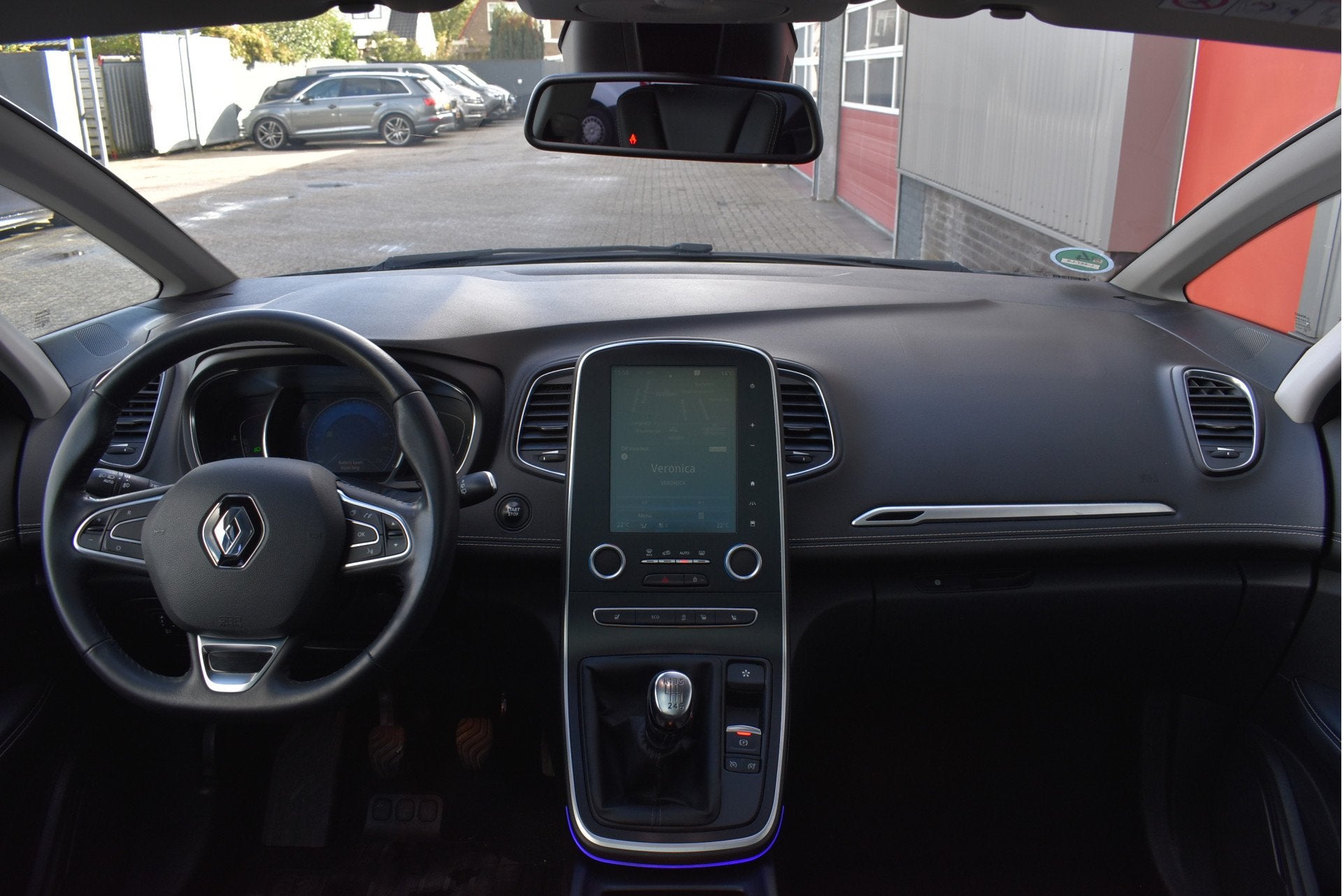 Renault Scénic 1.2 TCe Bose Camera, Trekhaak, Keyless, 20 i, Voorwielaandrijving, Gebruikt, Euro 6, 4 cilinders