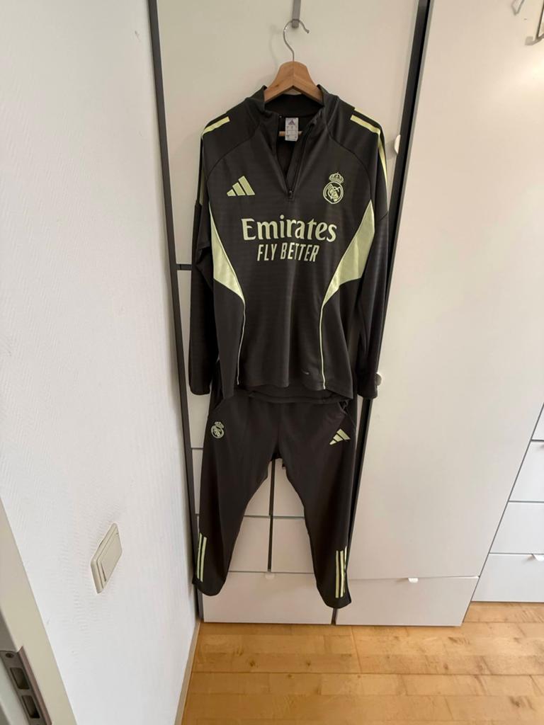 Adidas Real Madrid Trainingspak Maat L, Ophalen, Maat 52/54 (L), Zo goed als nieuw, Adidas