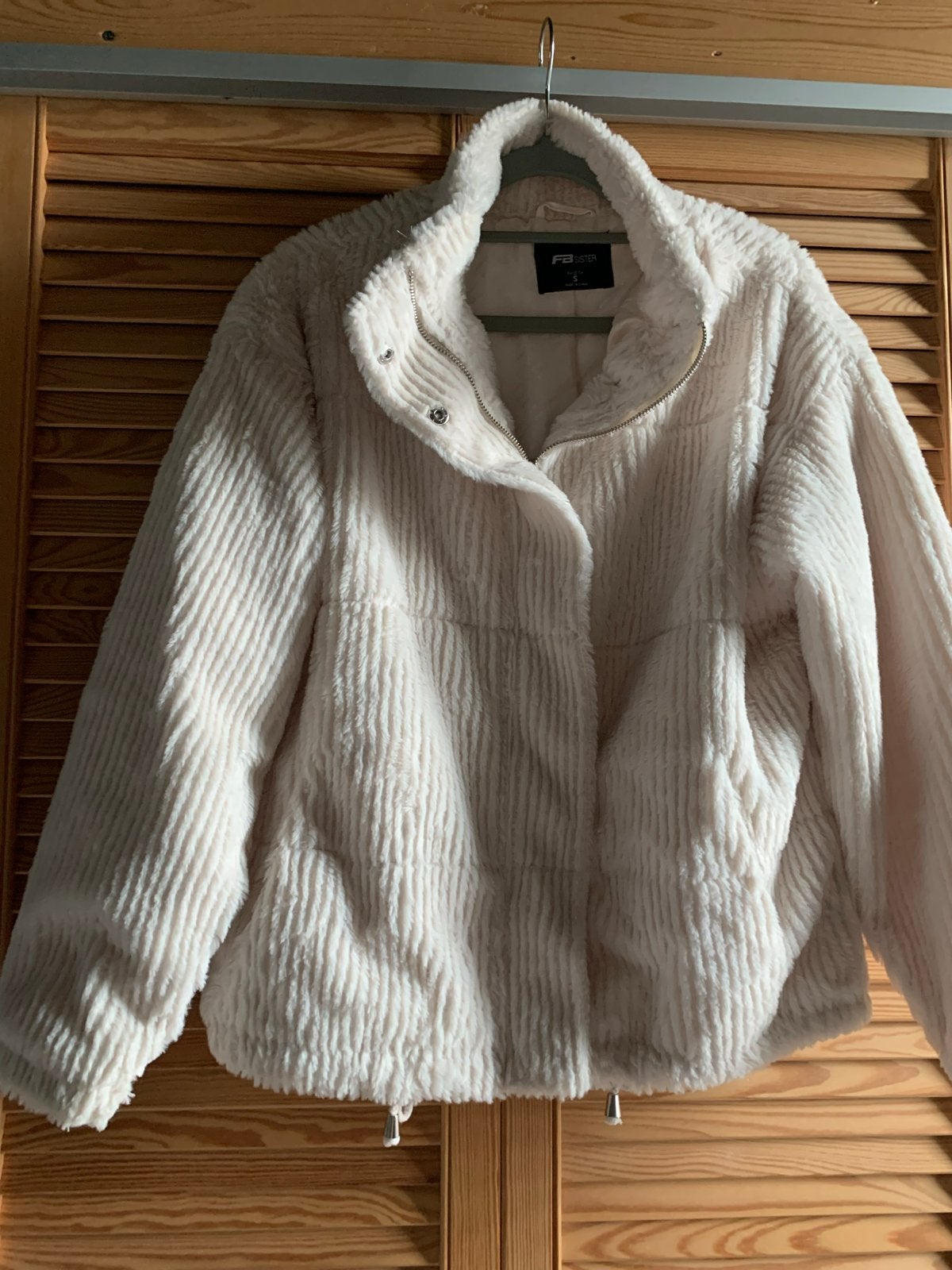 Jas bontjas (nep), Ophalen of Verzenden, Zo goed als nieuw, Maat 36 (S), Beige