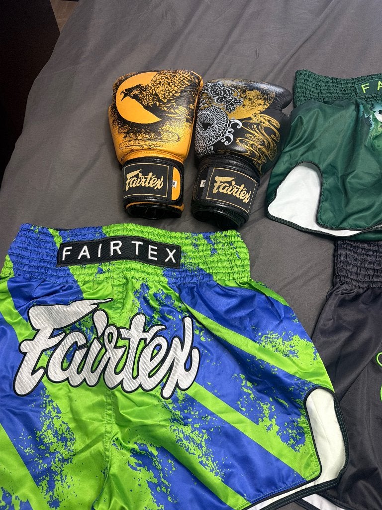 Fairtex kickboks spullen, Sport en Fitness, Ophalen, Zo goed als nieuw, Bokshandschoenen