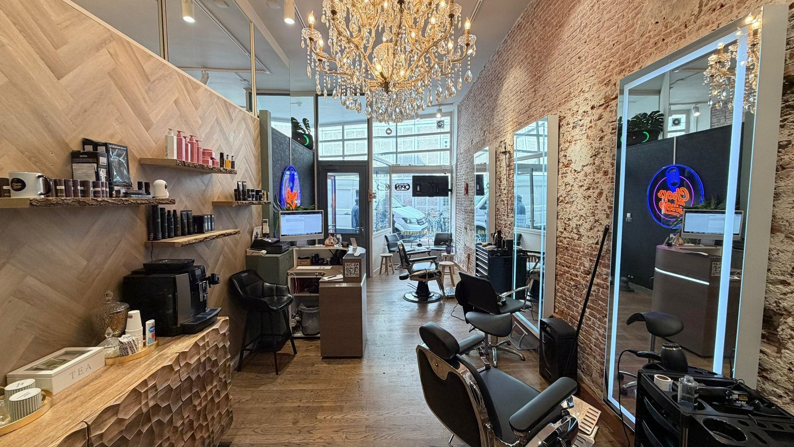 LUXE BARBERSHOP/PAND TER OVERNAME- AMSTERDAM CENTRUM HUREN, Ophalen, Zo goed als nieuw