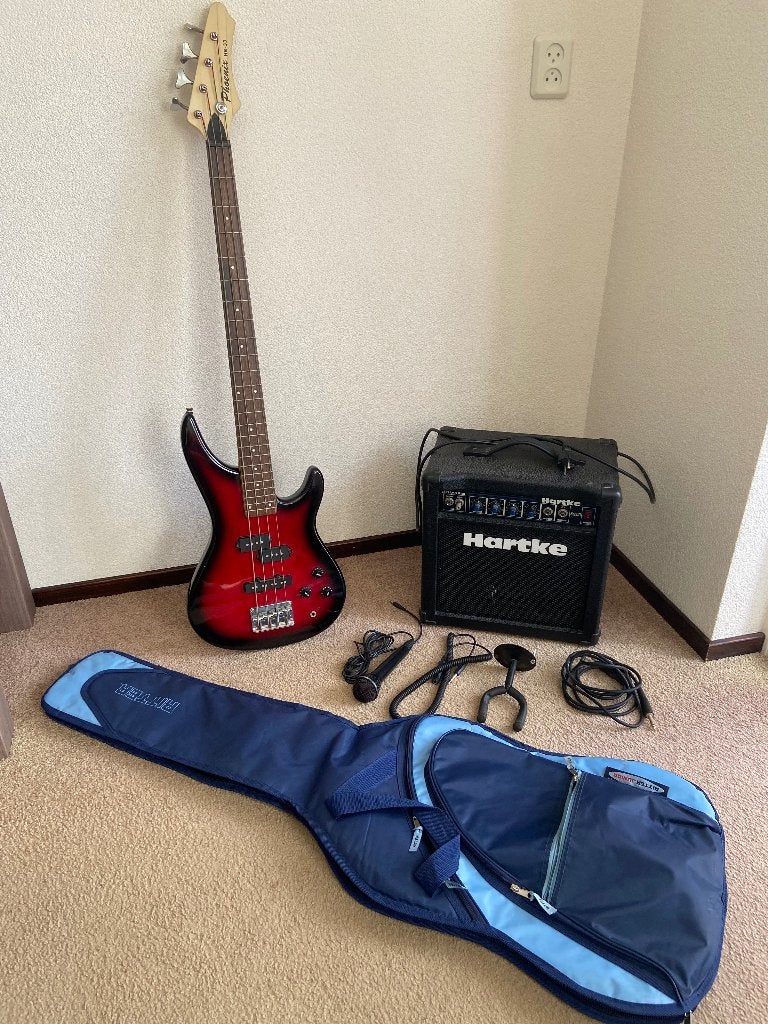 Phoenix HB-33 Basgitaar en versterker, Ophalen, Gebruikt, Elektrisch