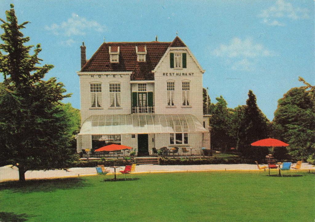 Berlicum Hoogstraat Hotel Weltevreden B3272, Ophalen, 1960 tot 1980, Ongelopen, Noord-Brabant
