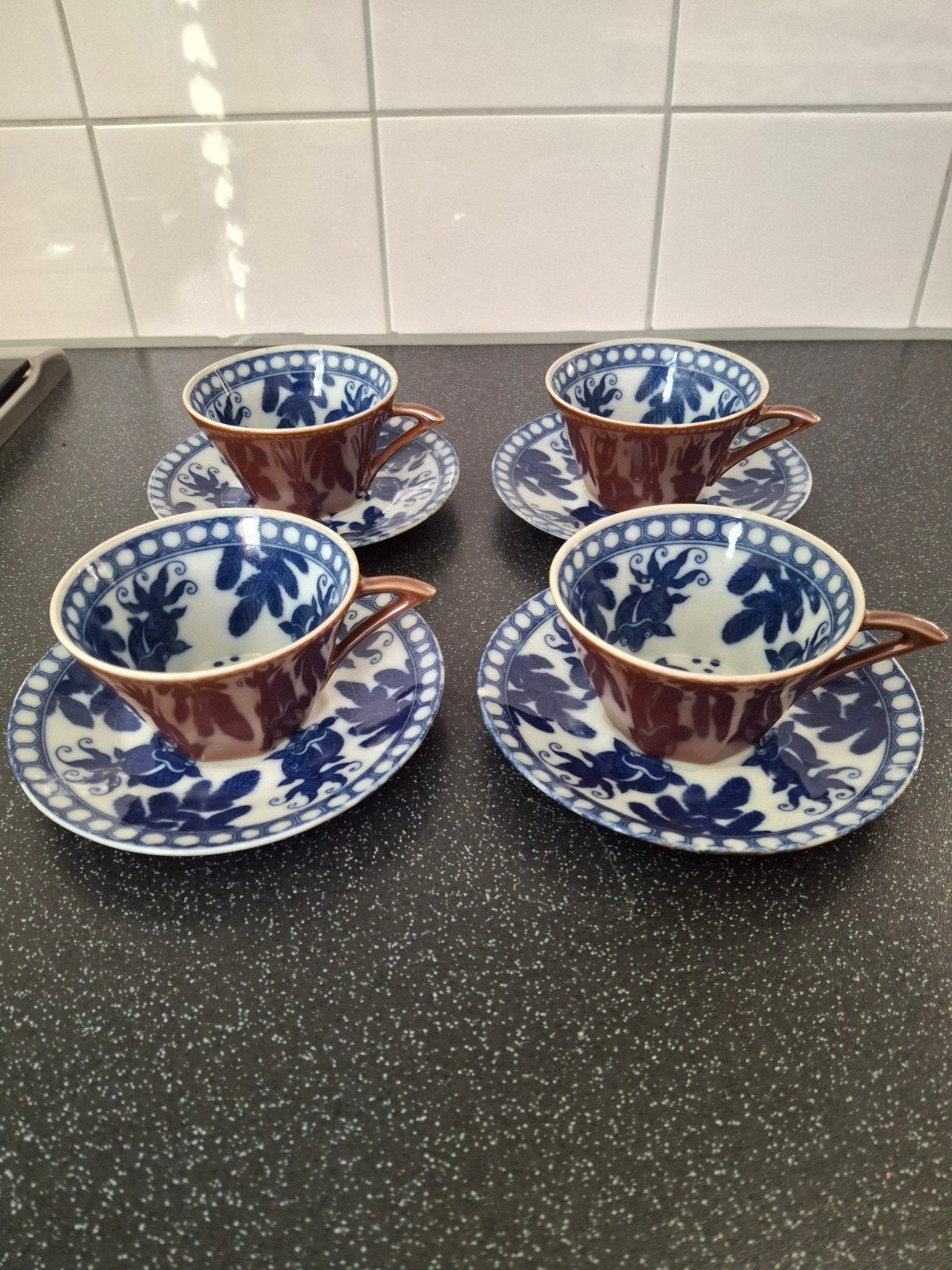 Set van 4 Japanse Chinoiserie Batavia Brown koffiekopjes, Ophalen