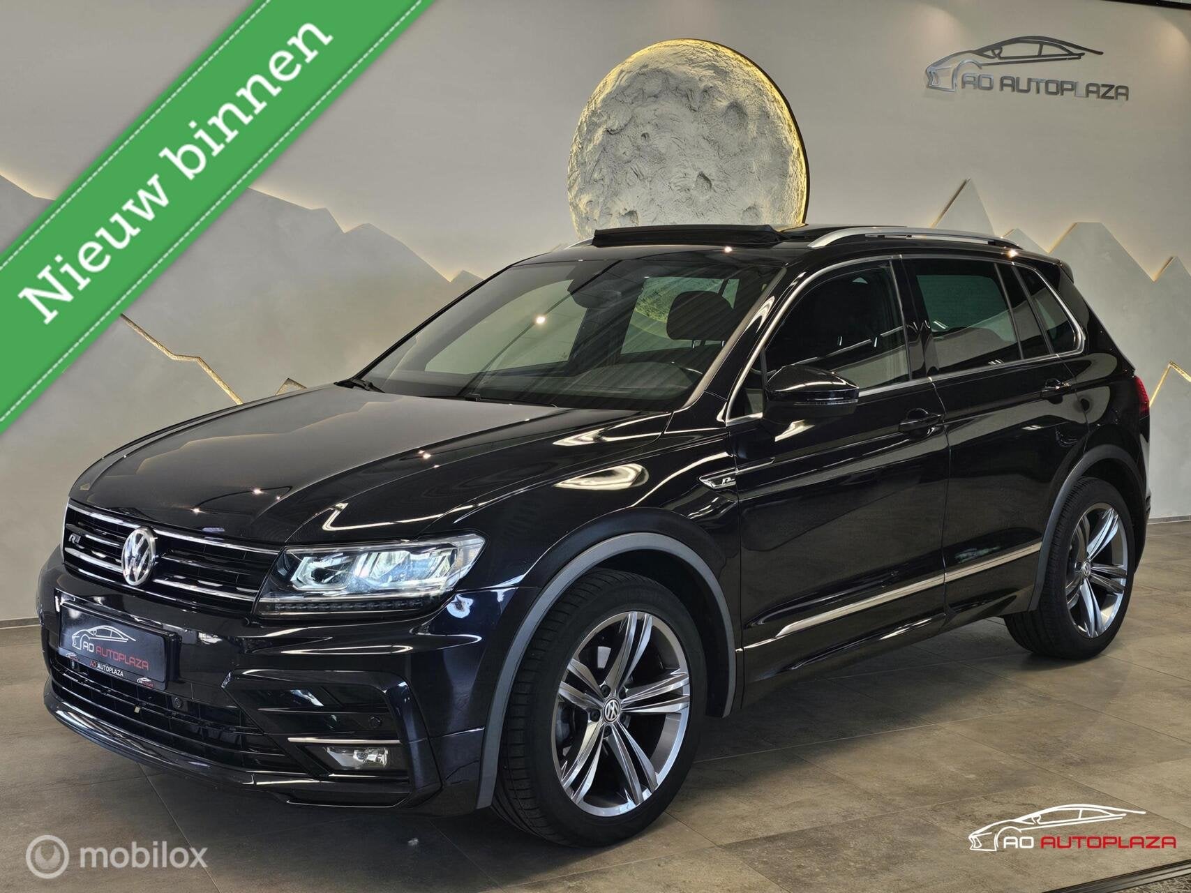 Volkswagen Tiguan 1.4 TSI ACT R-line Panorama/Virtual/Trekha, Auto's, 1800 kg, 4 cilinders, 150 pk, Alcantara