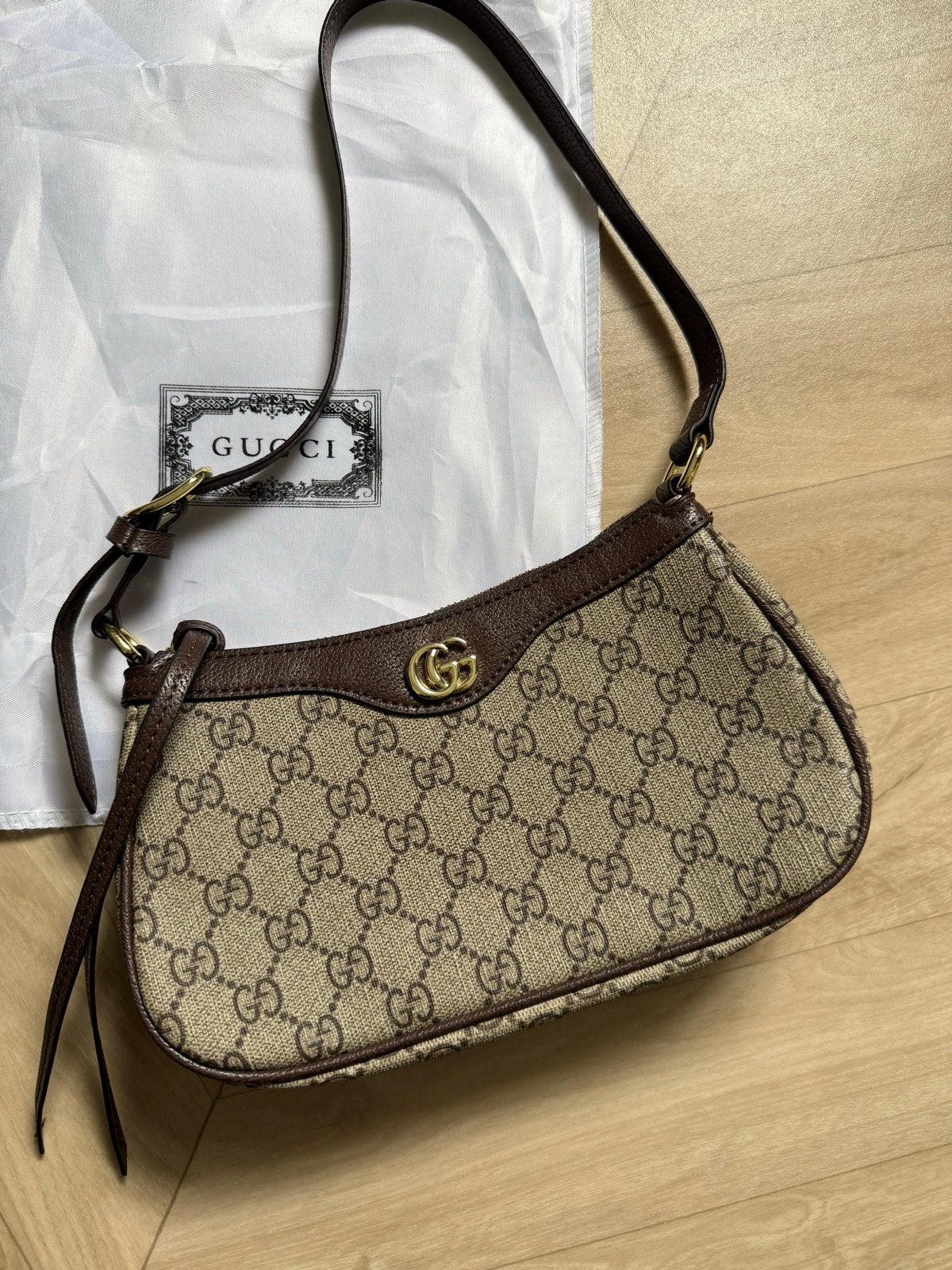 Gucci schoudertas, Ophalen of Verzenden, Zo goed als nieuw, Bruin, Schoudertasje