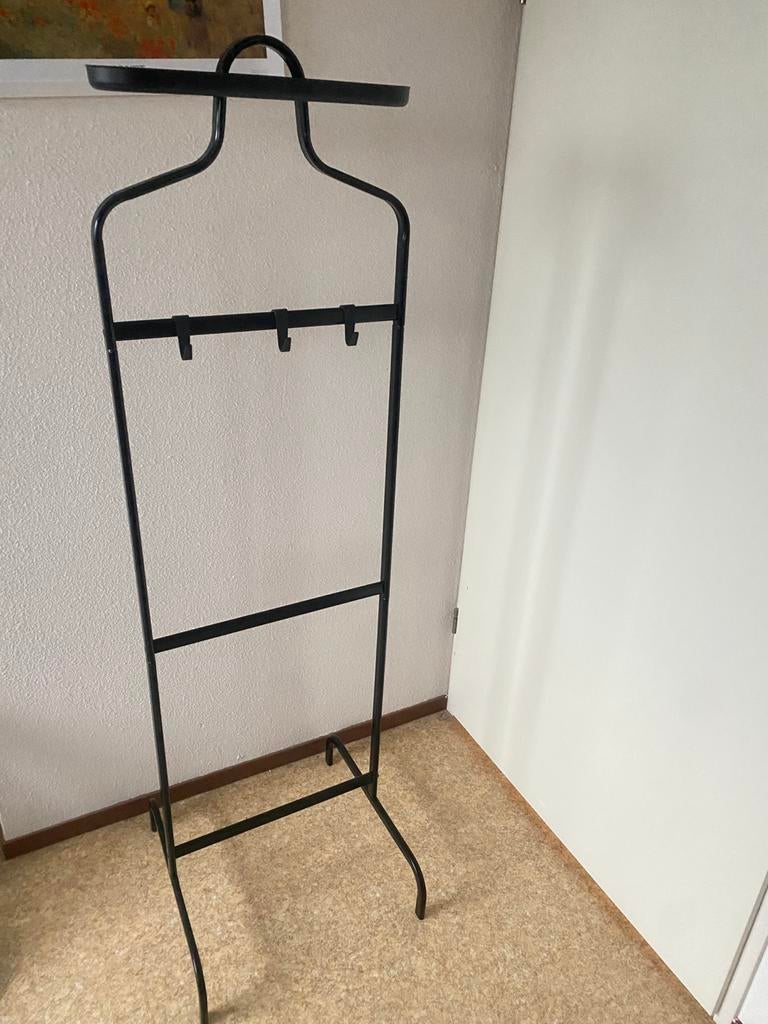 Ikea zwart kledingrek, Ophalen, Zo goed als nieuw