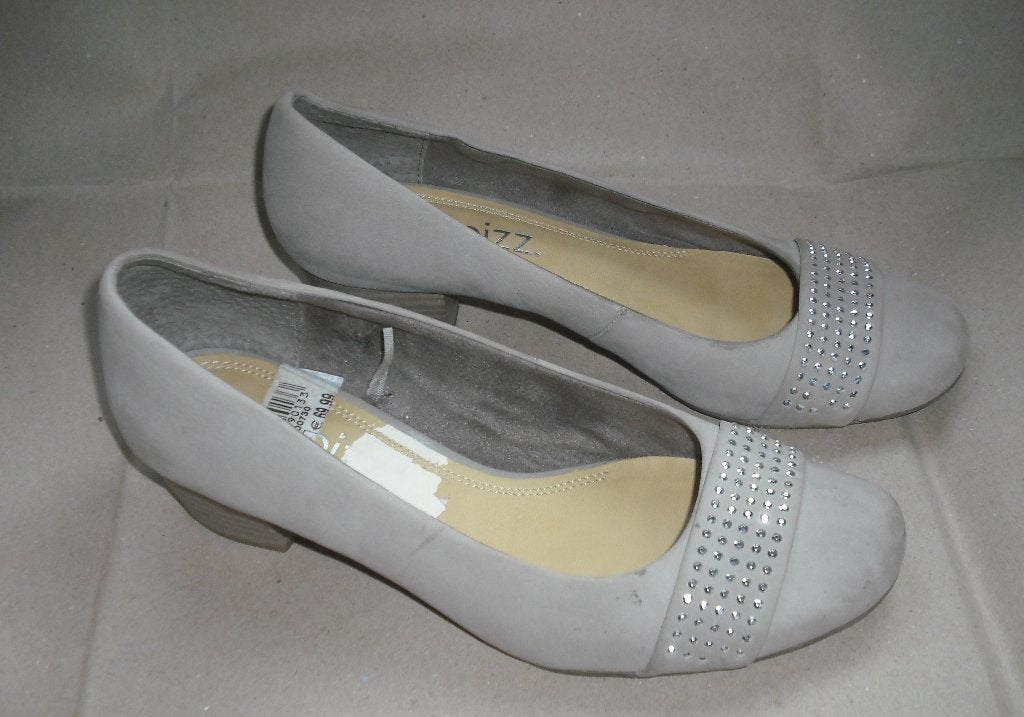 pumps met laag hakje maat: 37 merk : choizz., Pumps, Nieuw, Ophalen of Verzenden, Grijs