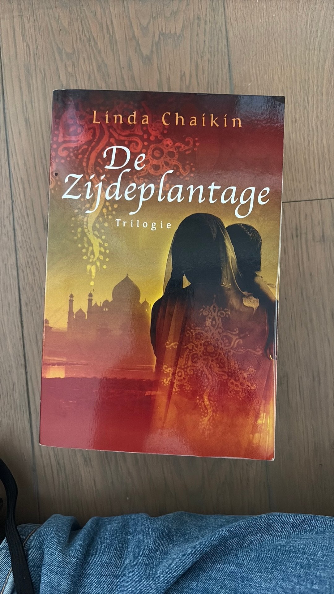 Linda Chaikin - De zijdeplantage, Boeken, Ophalen of Verzenden, Gelezen, Linda Chaikin