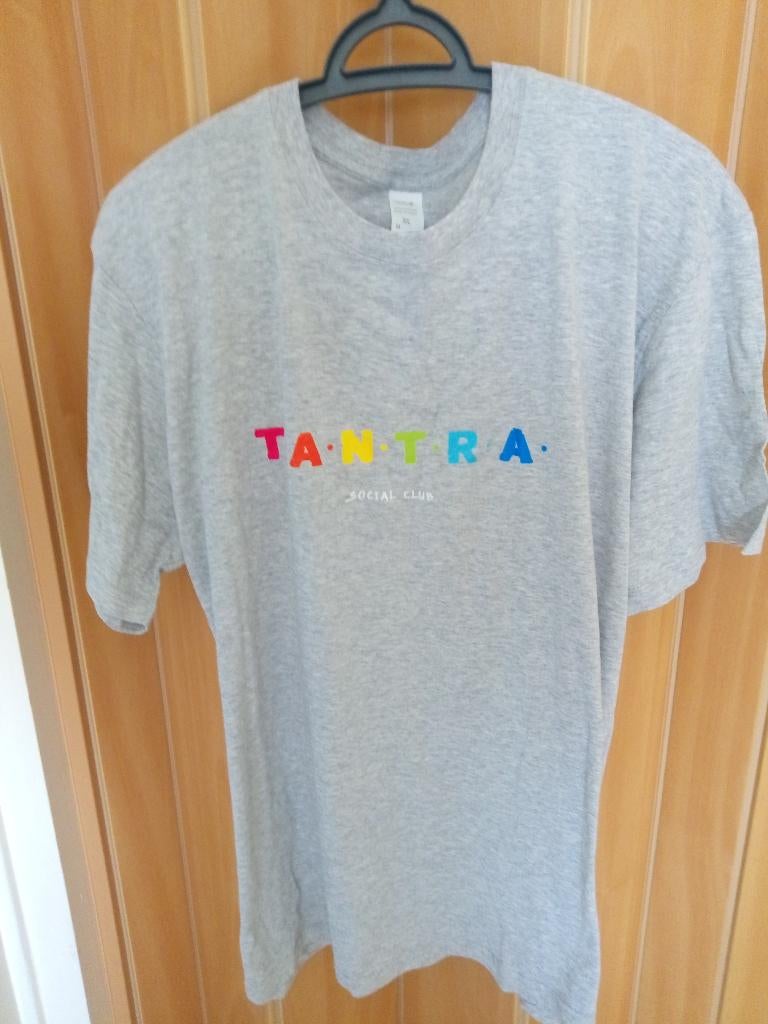 T-shirt  grijs  Tantra Sosial Club  Nieuw, Ophalen of Verzenden, Nieuw, Maat 56/58 (XL), Grijs