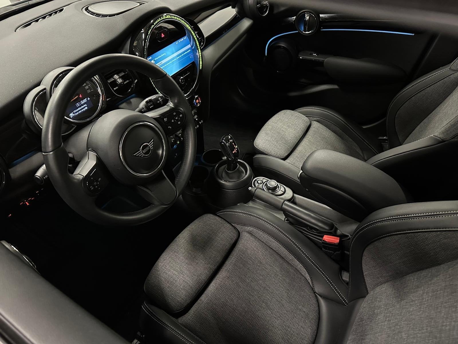 Mini Mini 1.5 One Automaat / CarPlay / Navi / Clima / Stoel-, Zwart, Leder en Stof, Zwart, 102 pk