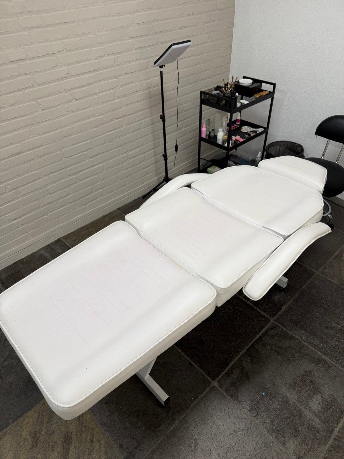 Behandelstoel, Ophalen, Zo goed als nieuw, Massagetafel