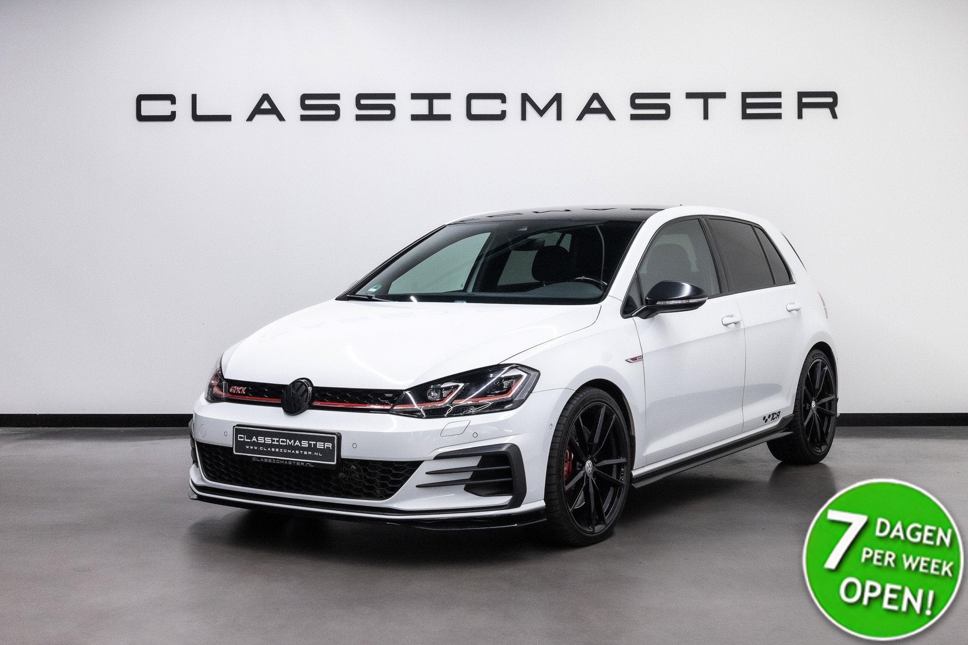 Volkswagen Golf 2.0 TSI GTI TCR (bj 2019, automaat), Gebruikt, Zwart, 4 cilinders, 1984 cc