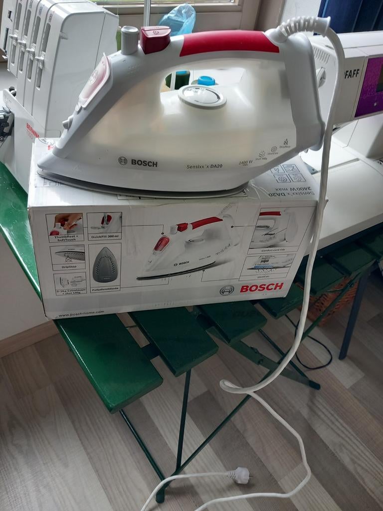 Stoomstrijkijzer Bosch Sensixx DA20, Witgoed en Apparatuur, Strijkijzers en Strijkplanken, Ophalen of Verzenden, Nieuw, Strijkijzer met snoer