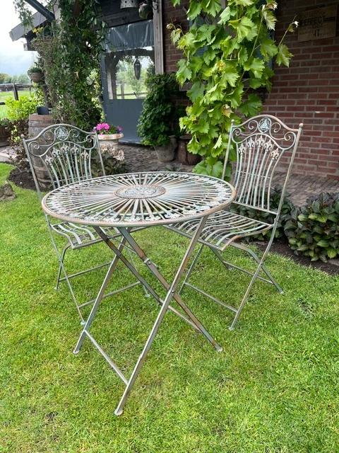 Sierlijke Tuinset Off White of oud groen – 2 Stoelen + Tafel, Ophalen of Verzenden, Nieuw, Metaal, Inklapbaar