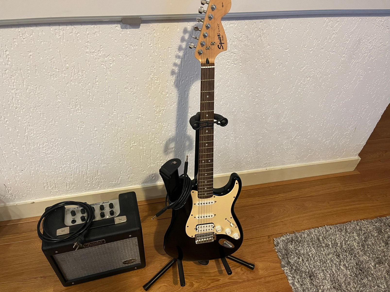 Elektrische gitaar met versterker, Muziek en Instrumenten, Ophalen, Fender, Gebruikt, Met versterker