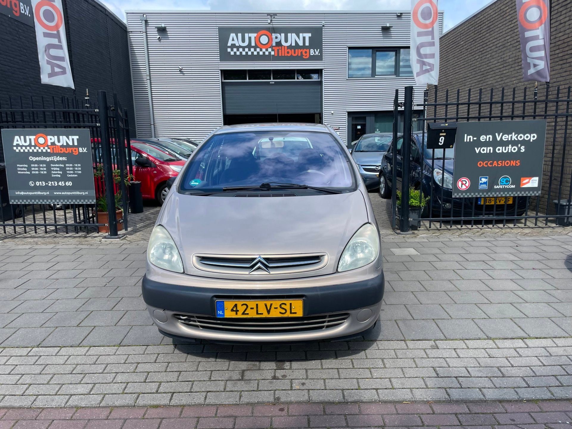 Citroen Xsara Picasso 1.8i-16V Différence Trekhaak Airco NA, 4 cilinders, 1749 cc, 116 pk, Beige