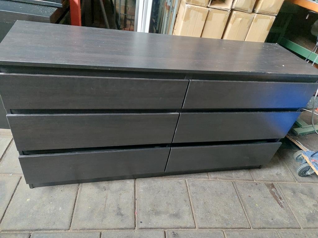 Ikea ladekast, zwart/bruin, 6 lades. Gebruikssporen, Huis en Inrichting, Kasten | Ladekasten, Ophalen