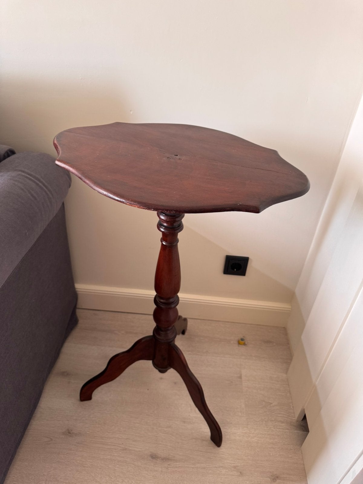 Antieke / engelse / Wijntafel / bijzettafel, Ophalen